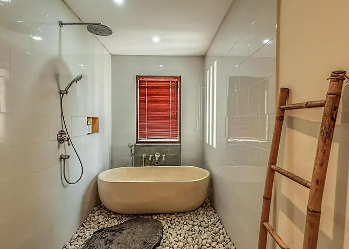 Dlobong With Bathtub And Garden View ゲストハウス ウブド