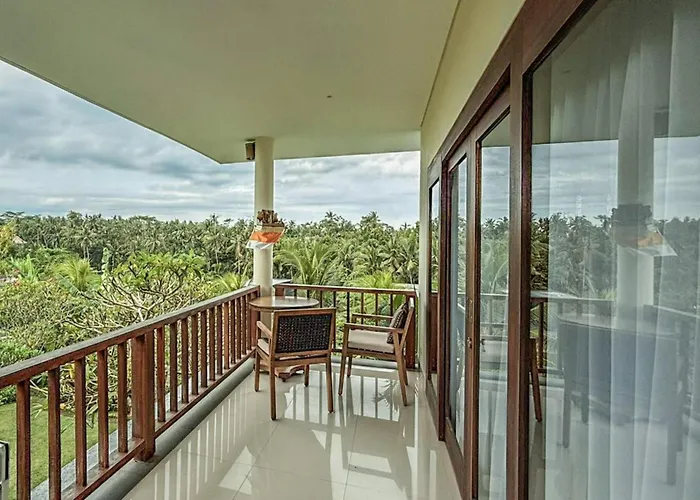 Dlobong With Bathtub And Garden View