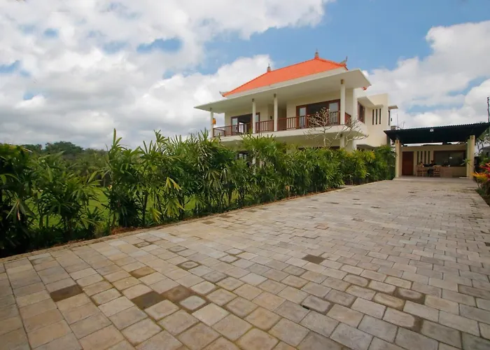 Dlobong With Bathtub And Garden View ウブド